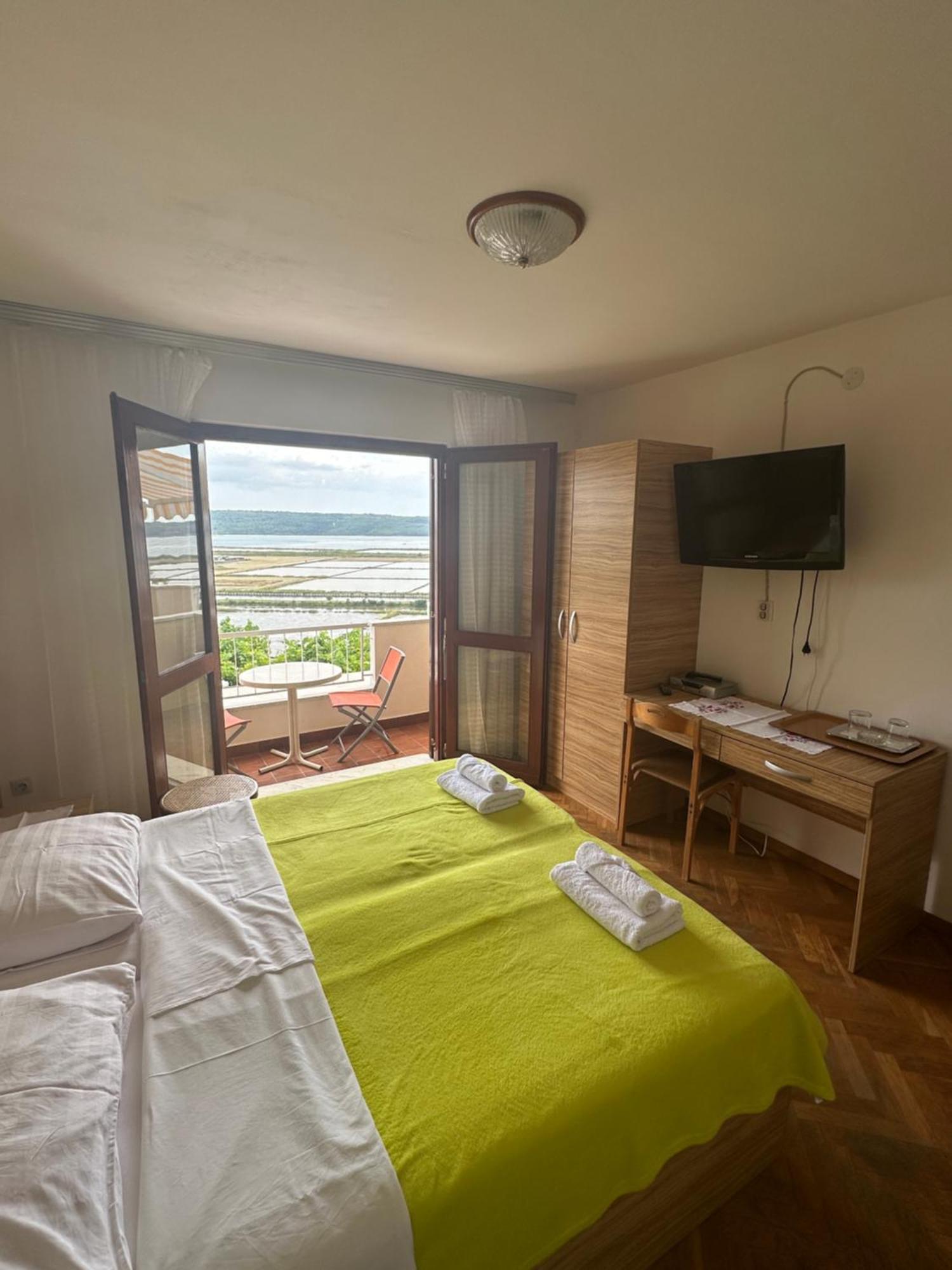 Rooms And Apartments Roza Порторож Экстерьер фото