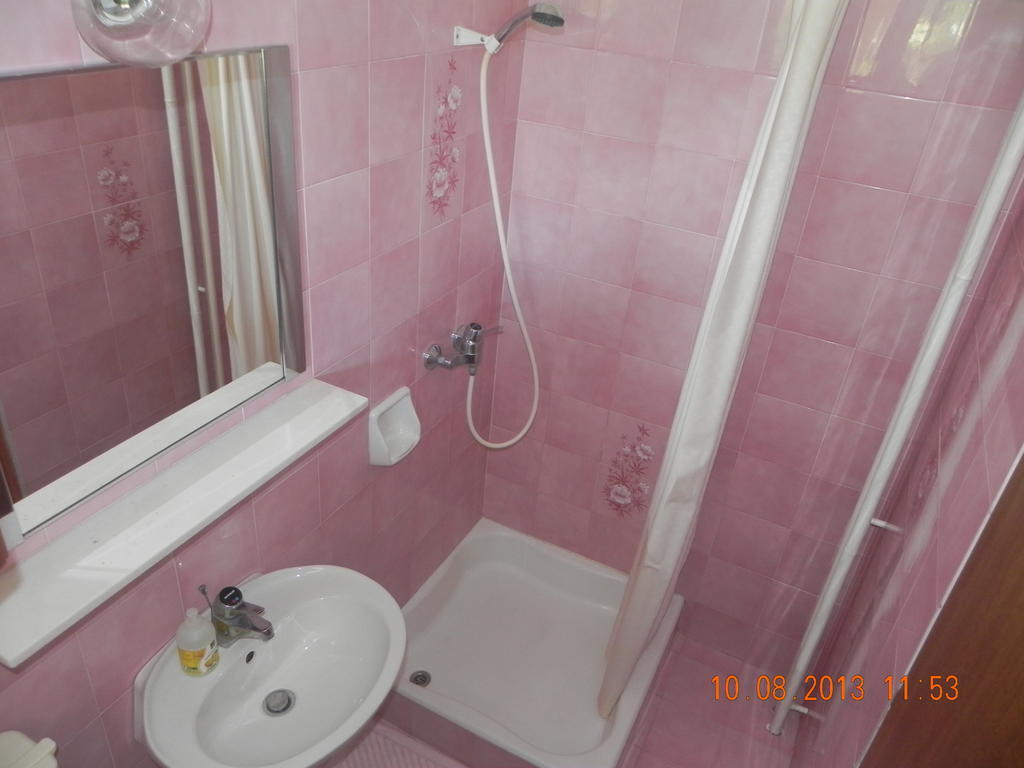 Rooms And Apartments Roza Порторож Экстерьер фото