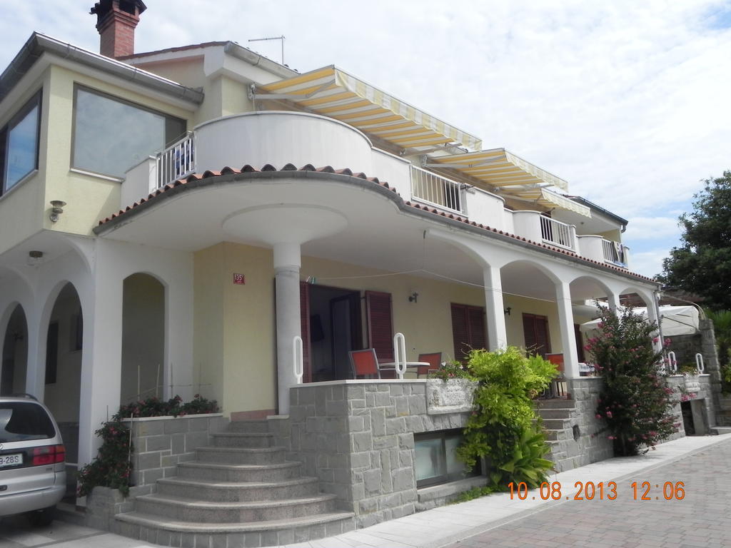 Rooms And Apartments Roza Порторож Экстерьер фото